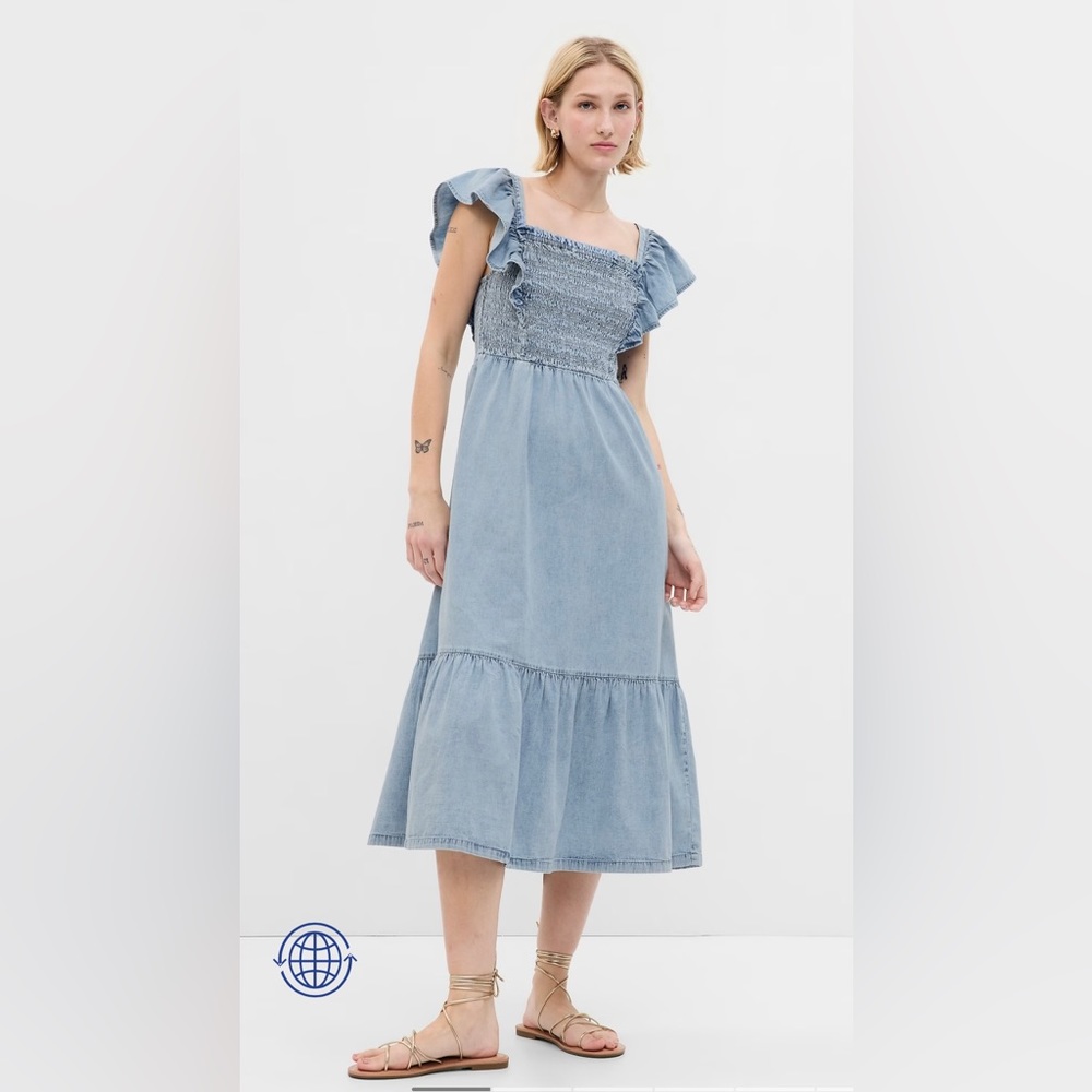 NWT Gap Smocked Flutter Sleeve Denim Midi Dress with Washwell - Size Small